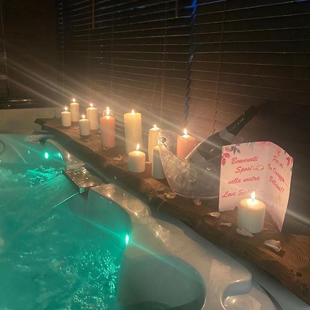 Love Space Sensory Spa & Relax Suite Santa Maria delle Mole Екстериор снимка